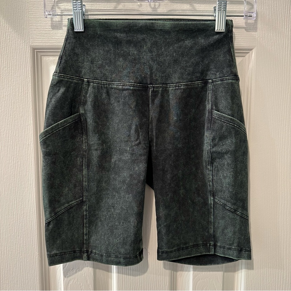 ZENANA Black/Green Bike Shorts